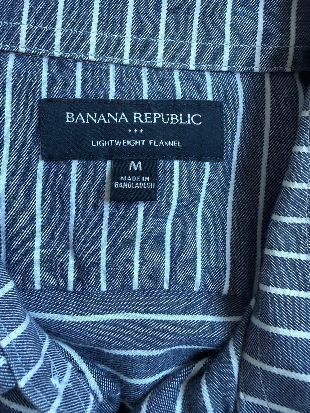 Banana Republic Men's M Lightweight Flannel Shirt Gray White Striped Button Down
